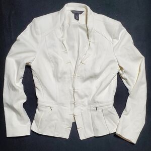 White House Black Market Size 8 White Blazer